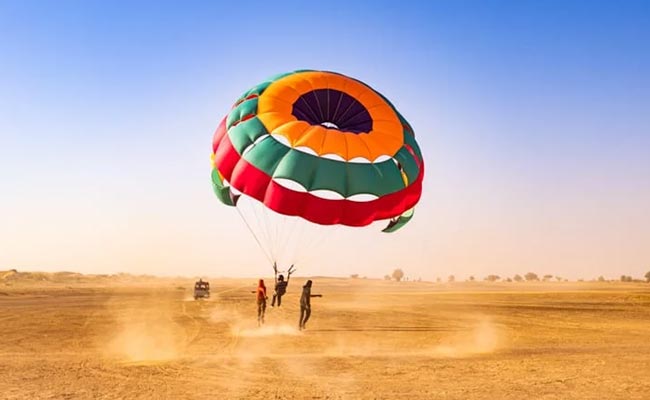 Parasailing in Jaisalmer